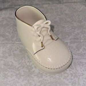 Lenox Cream and Gold Accent Decor High-Top